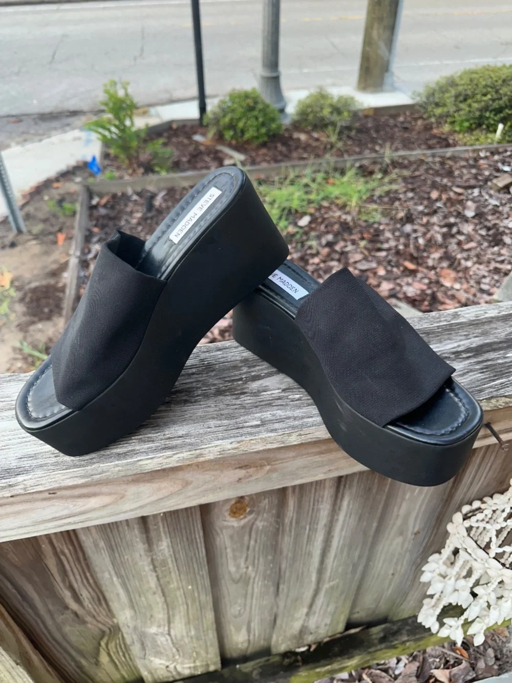 Y2K Steve Madden slip on sandals